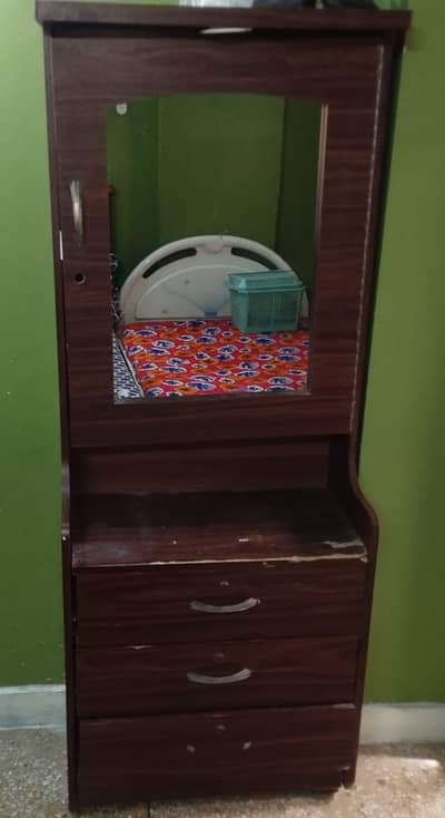 dressing table