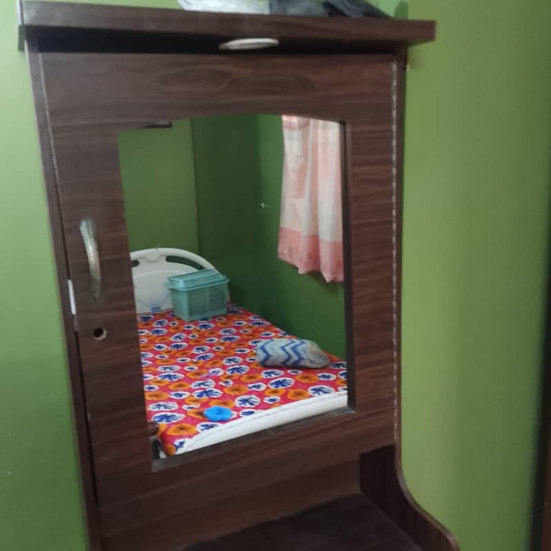 dressing table 1