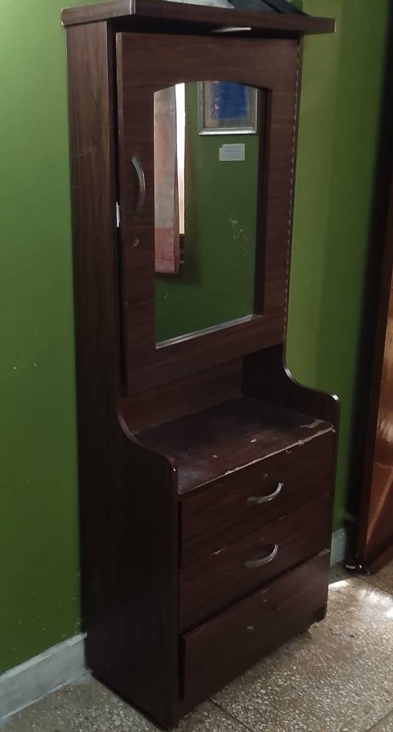 dressing table 2
