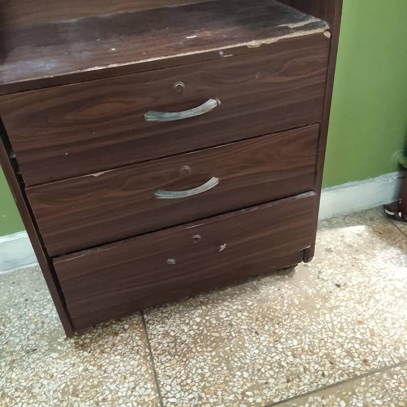 dressing table 4