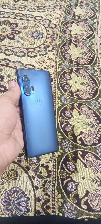 Motorola Edge Plus 5 g 12 ram 256 store display finger ok only phone