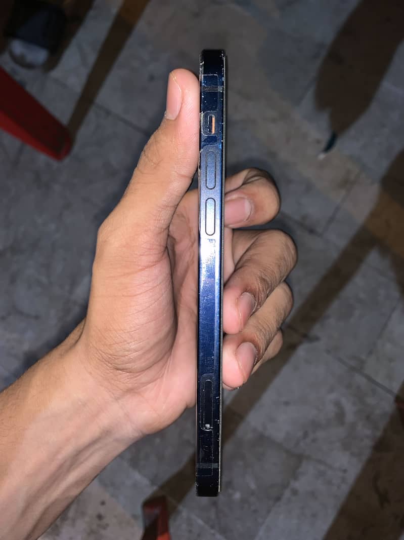 Apple iPhone 12 5