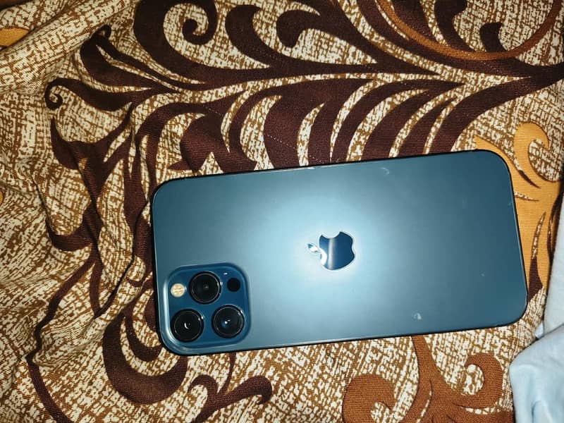 Apple iPhone 12 Pro Max 4