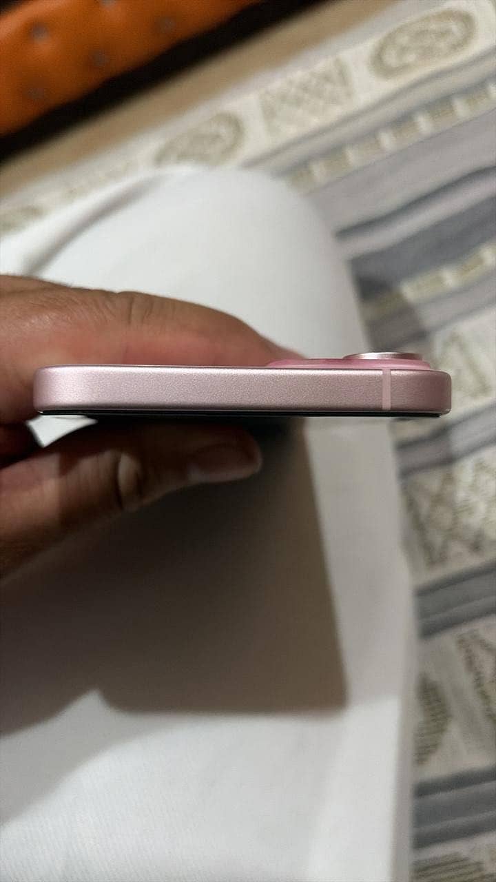 Apple iPhone 15 plus 1