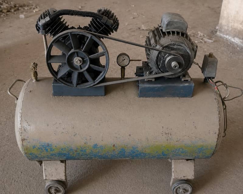 air compressor, paint compressor 0