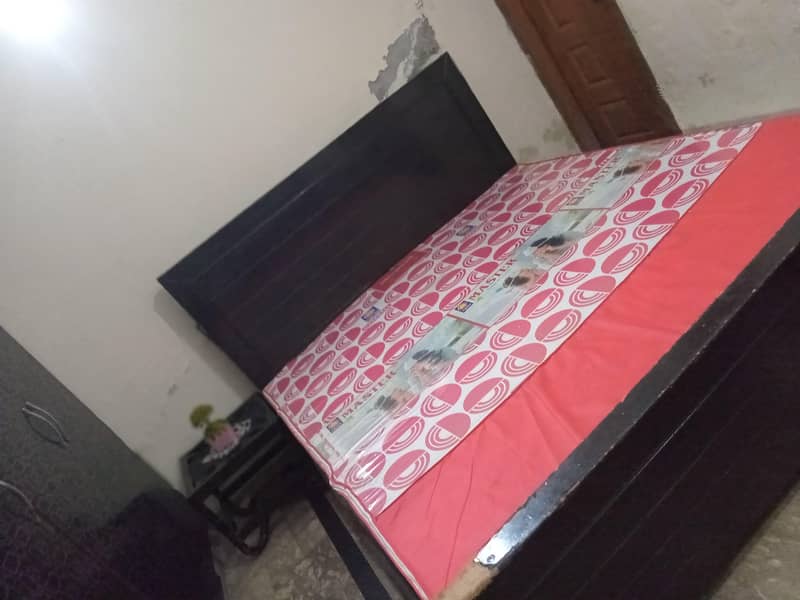 used bed 0