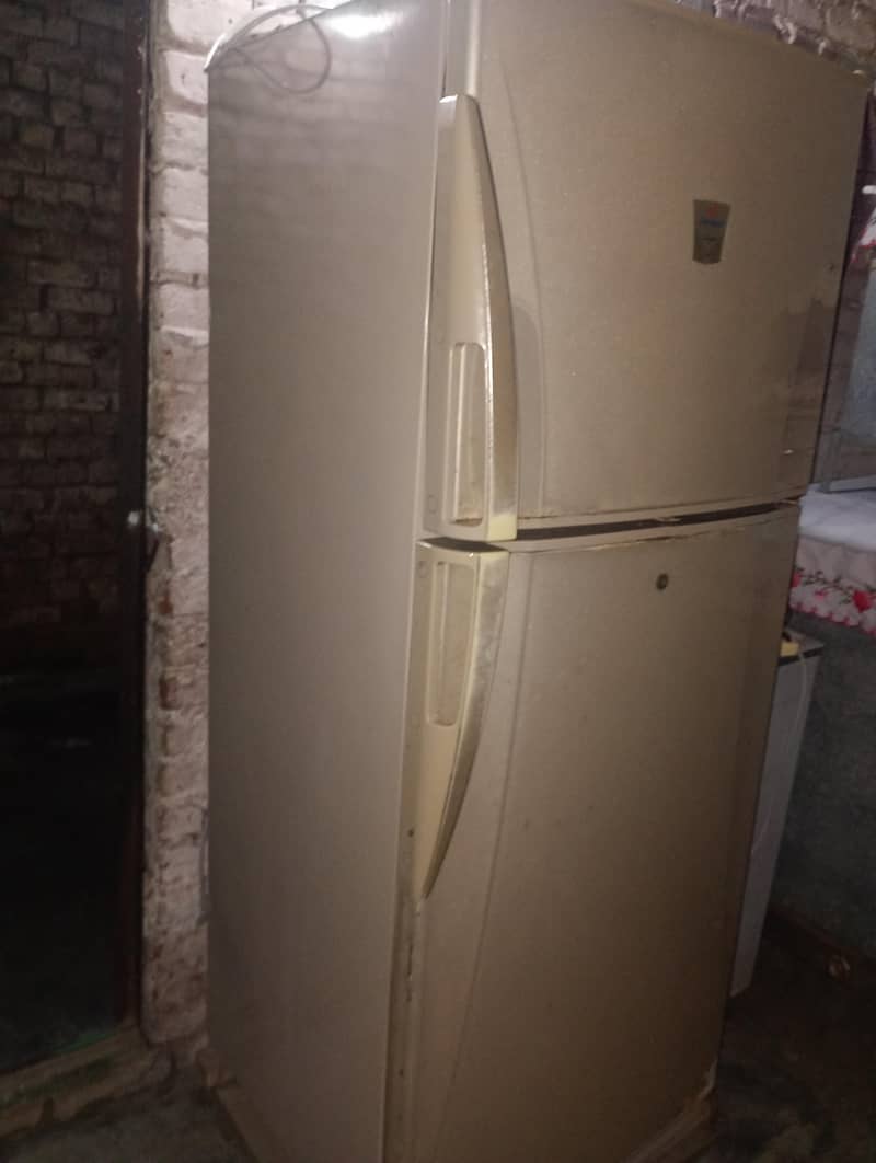 Refrigerator 0