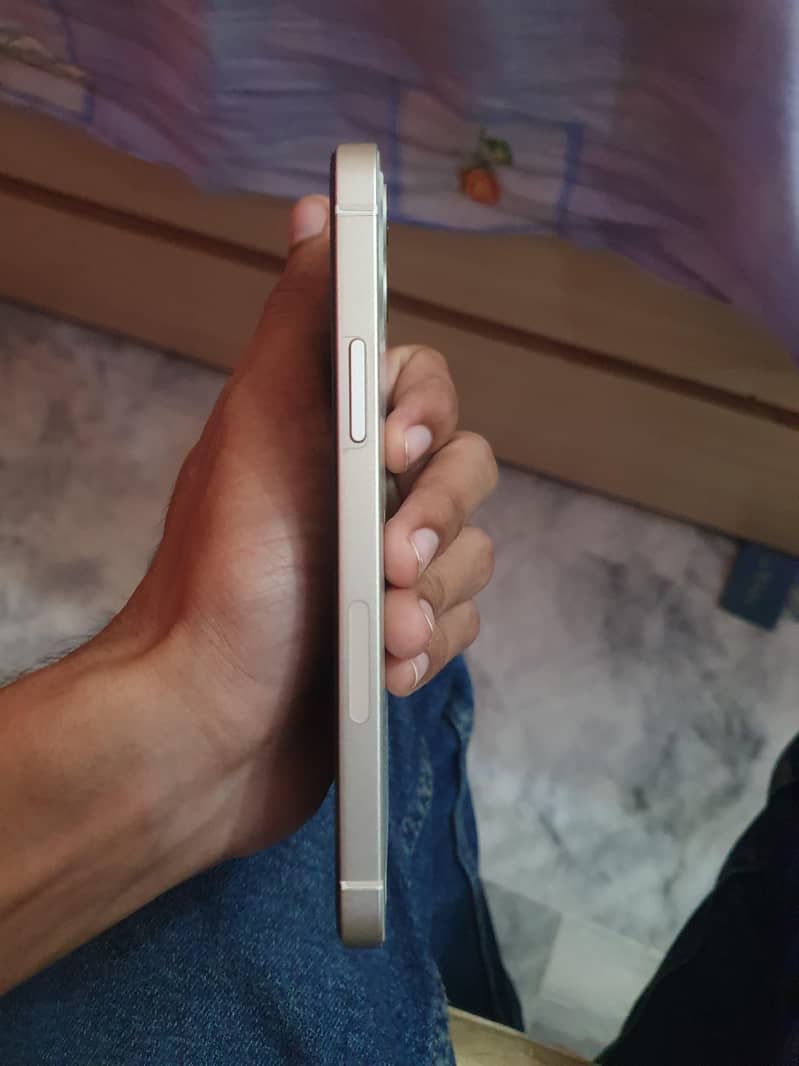 Apple iPhone 12 3
