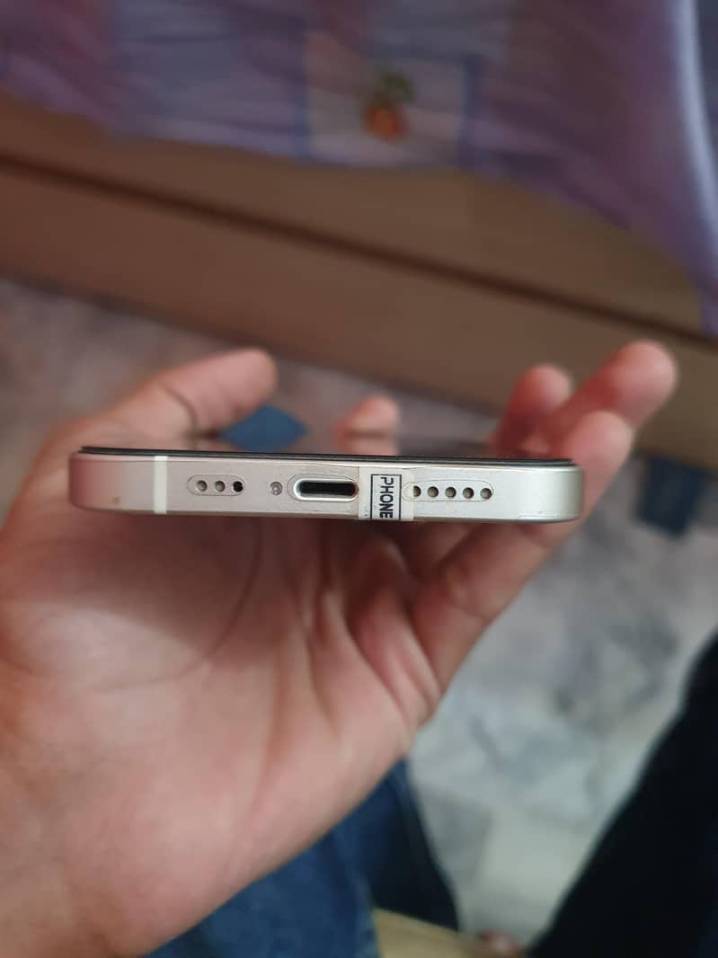 Apple iPhone 12 5