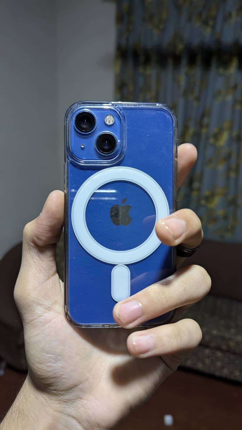 Apple iPhone 13 mini 0