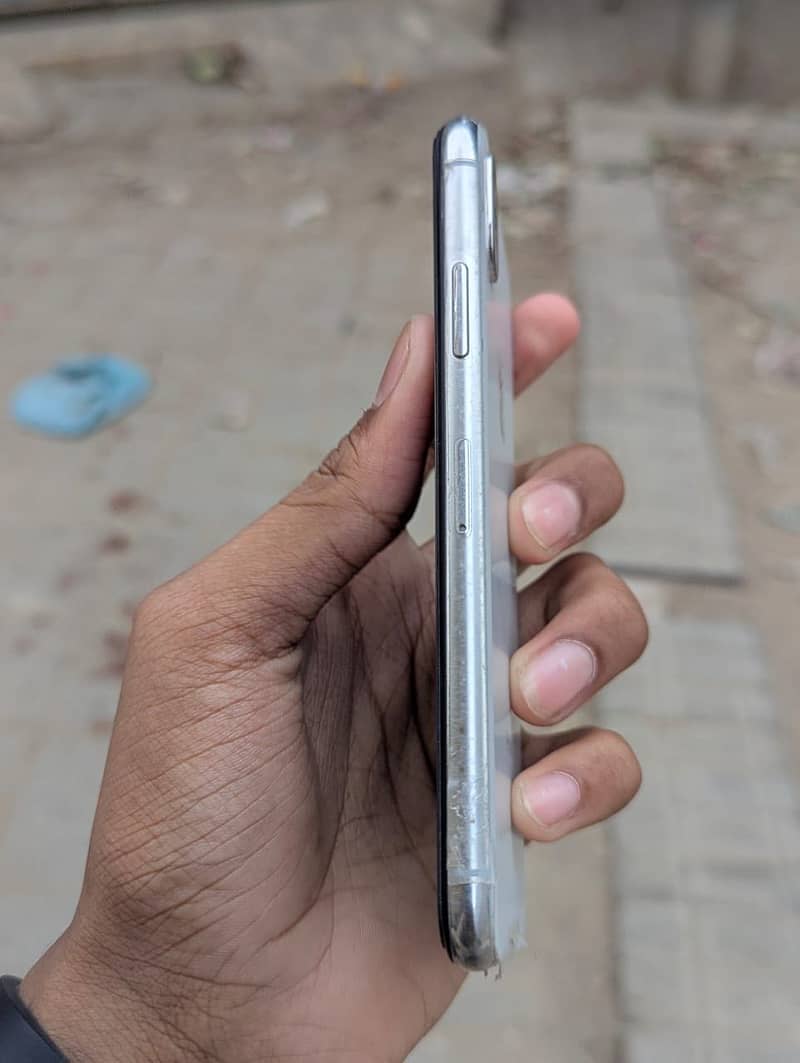 Apple iPhone X 1