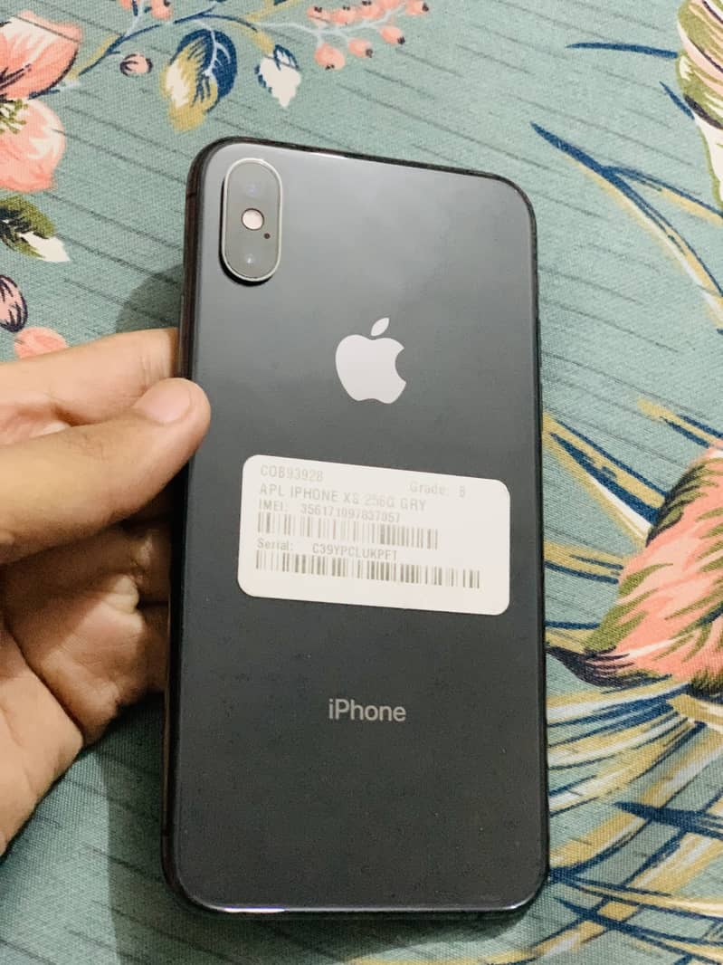 Apple iPhone XS 7