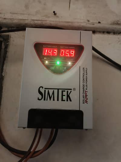 simtek MPPT solar charge controller 70A new / working 10/10 condition.