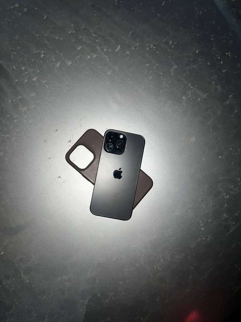 Apple iPhone 14 Pro Max 0