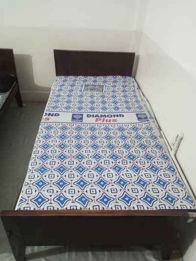 beds table and mirror