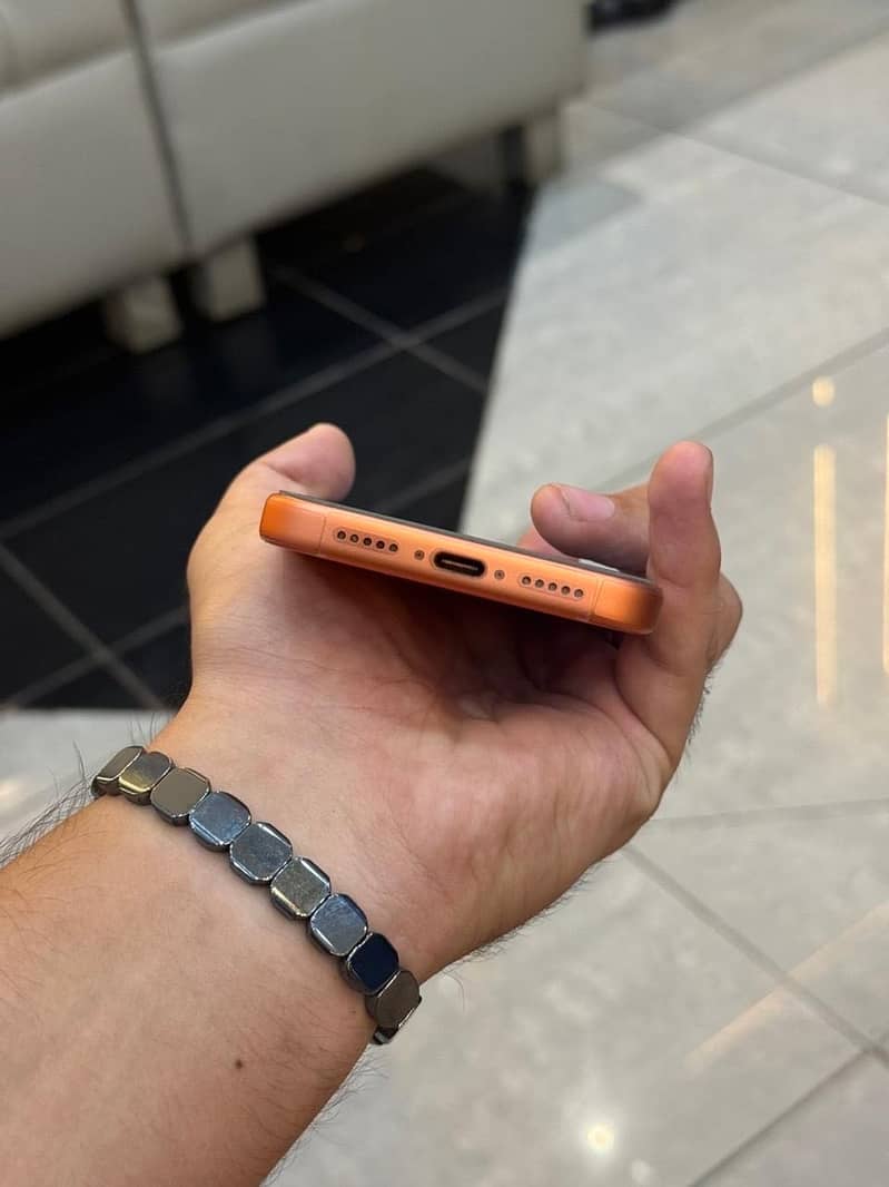 Apple iPhone 17 Pro 1