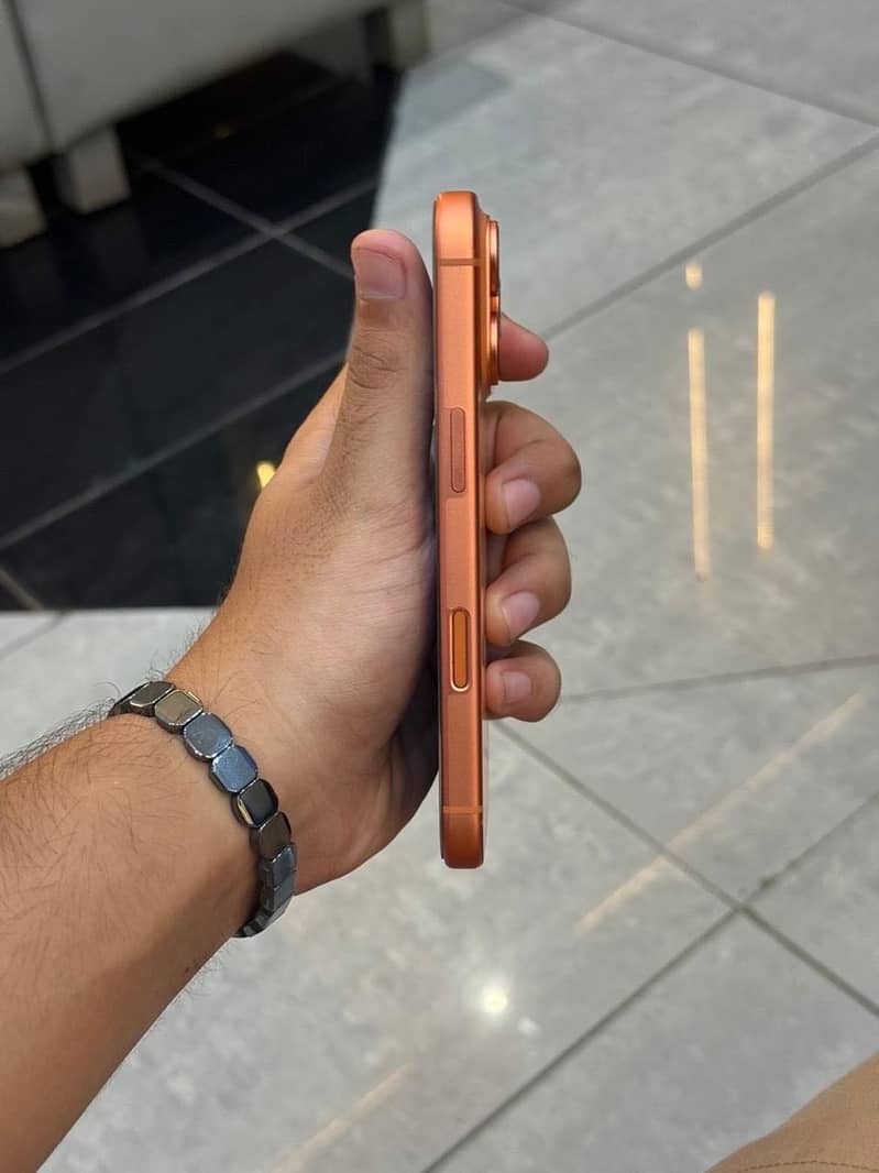 Apple iPhone 17 Pro 5