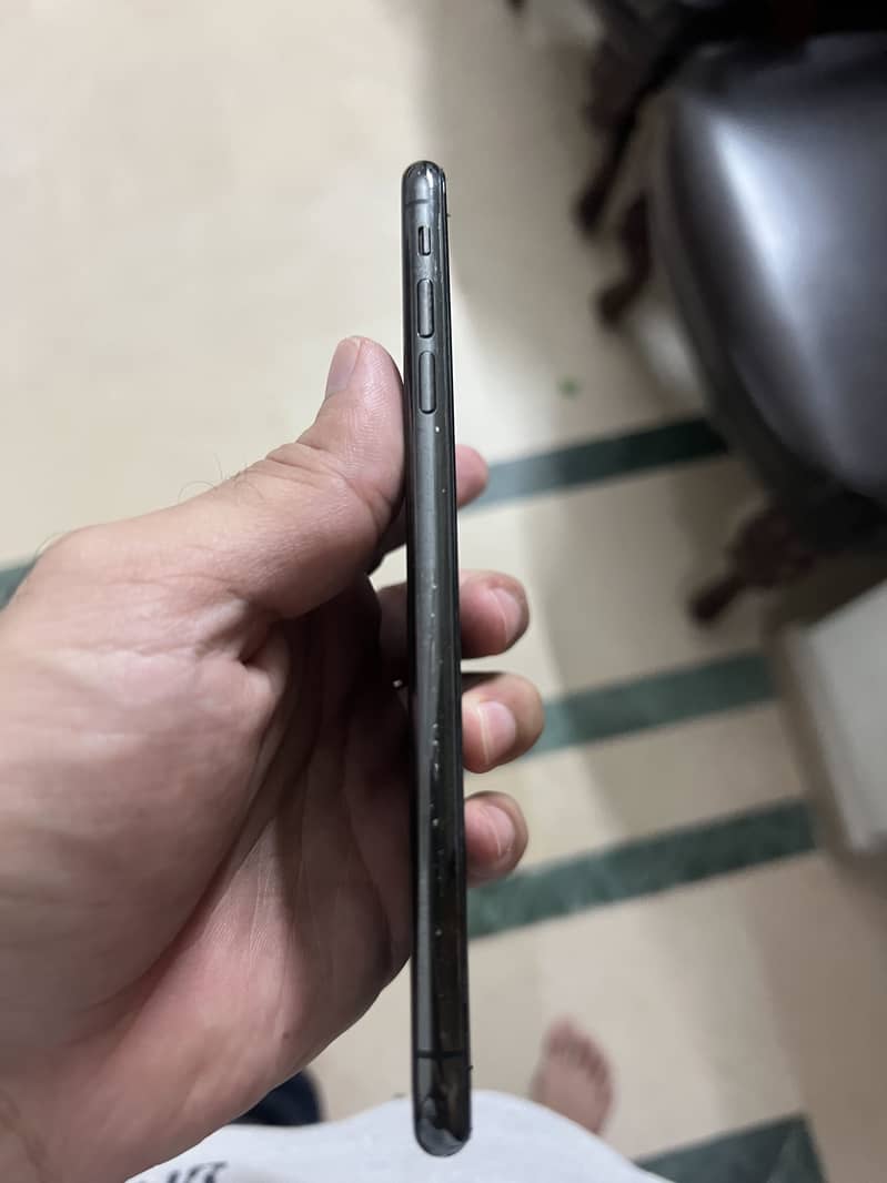 Apple iPhone XS Max 2