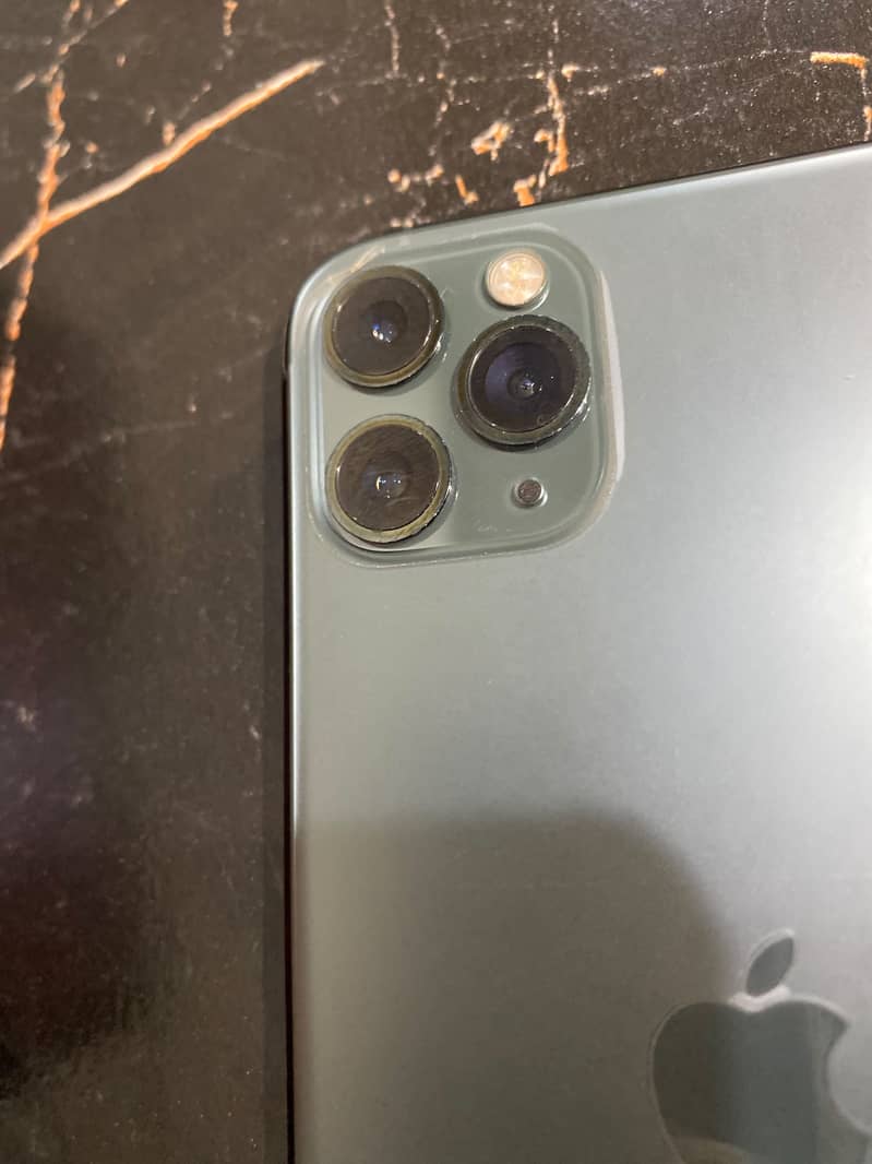 Apple iPhone 11 Pro Max 0