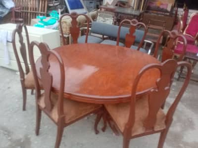 Dinning table for sale 6 chairs