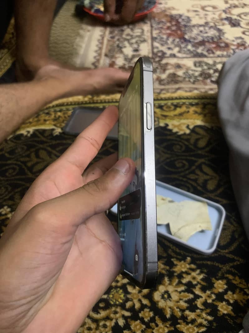 Apple iPhone 12 Pro 4