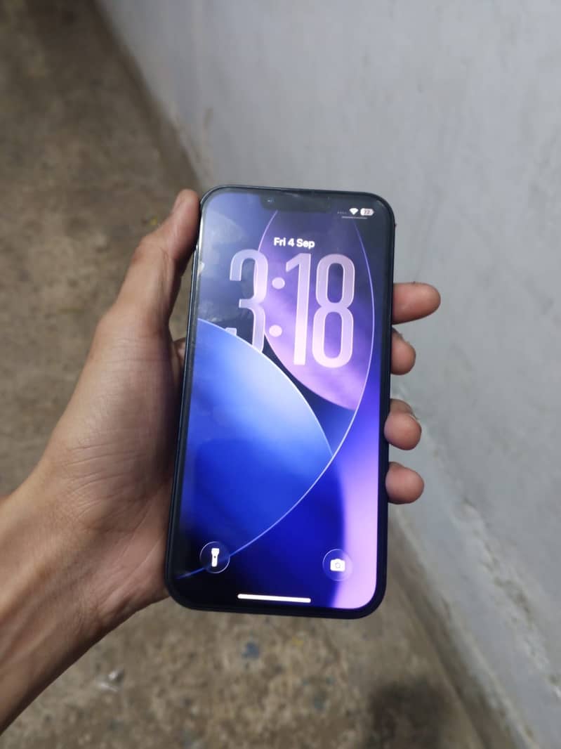 Apple iPhone 13 1