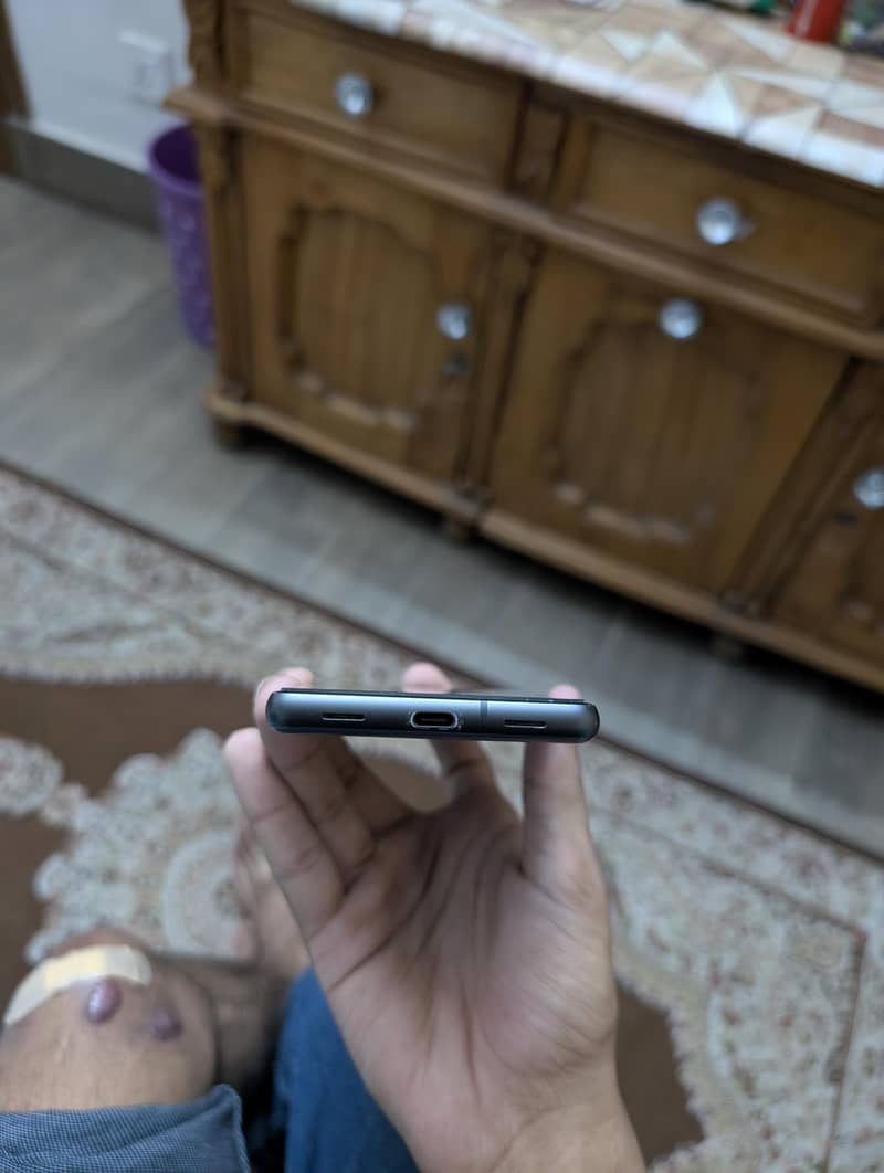 Google Pixel 7a 2