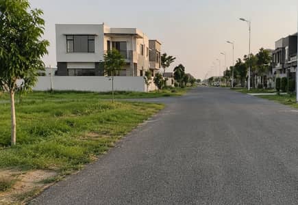 Near Park Pair of Kanal Plots No-94 And 95 Block H - Total 2 Kanal Plot On Top Location of Phase 6 DHA Lahore For Urgent Sale