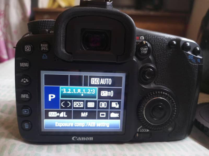 Canon EOS 7D 1