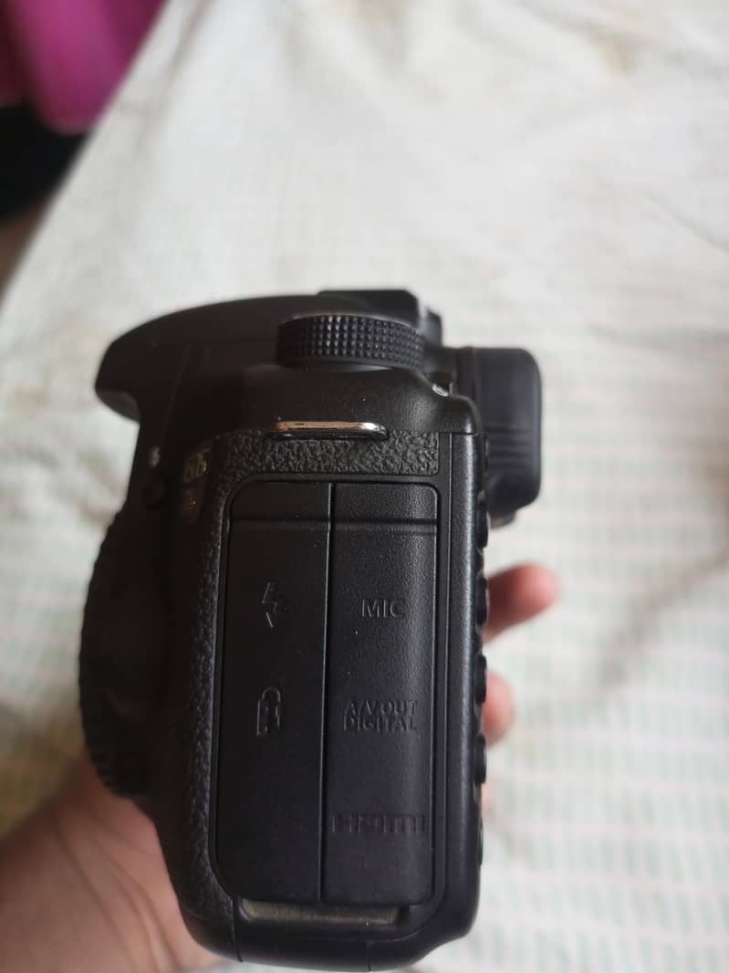 Canon EOS 7D 8