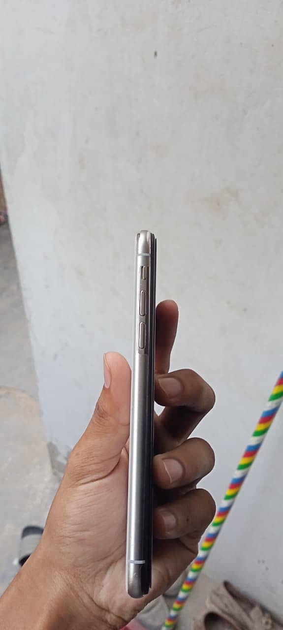 Apple iPhone X 2