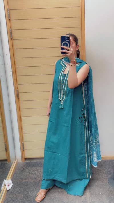 Branded preloved Dress | 6k