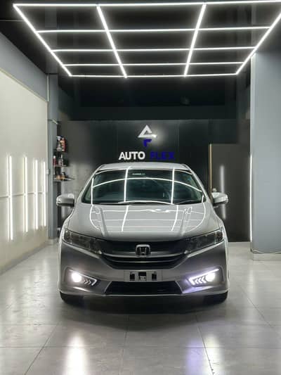 Honda Grace Hybrid 2015