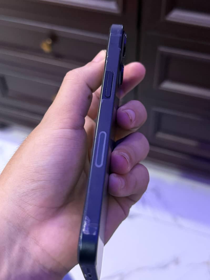 Apple iPhone 13 7