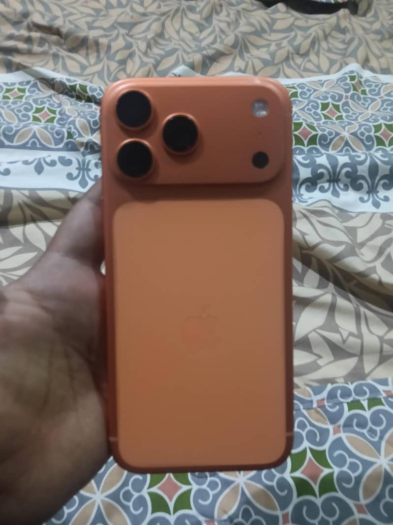 Apple iPhone 17 Pro Max 3