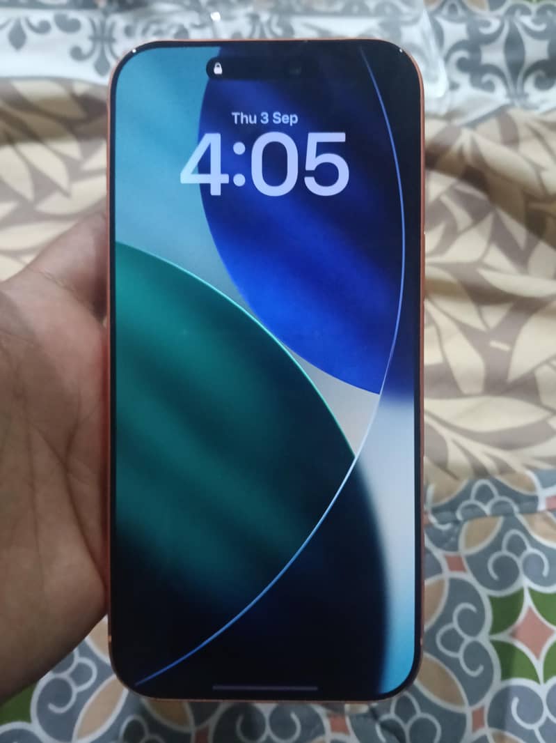 Apple iPhone 17 Pro Max 4