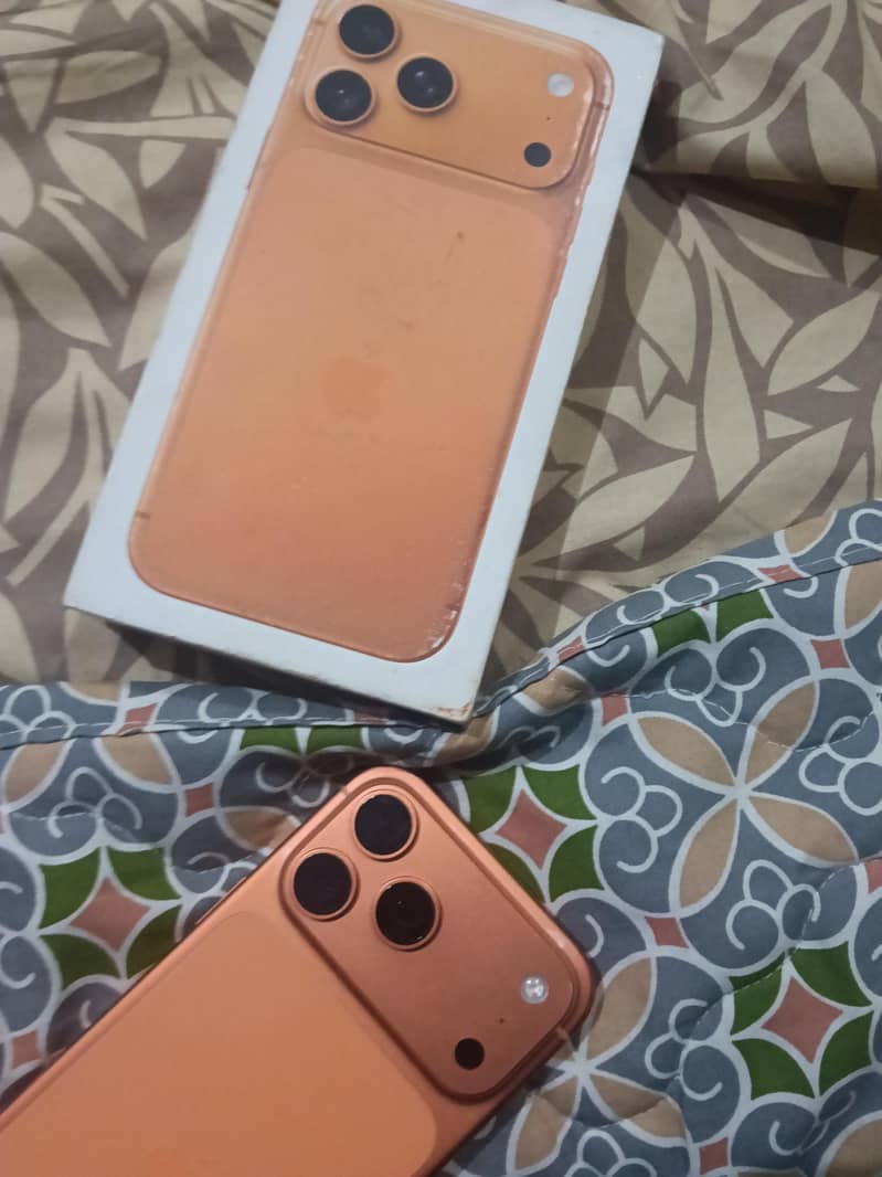 Apple iPhone 17 Pro Max 6