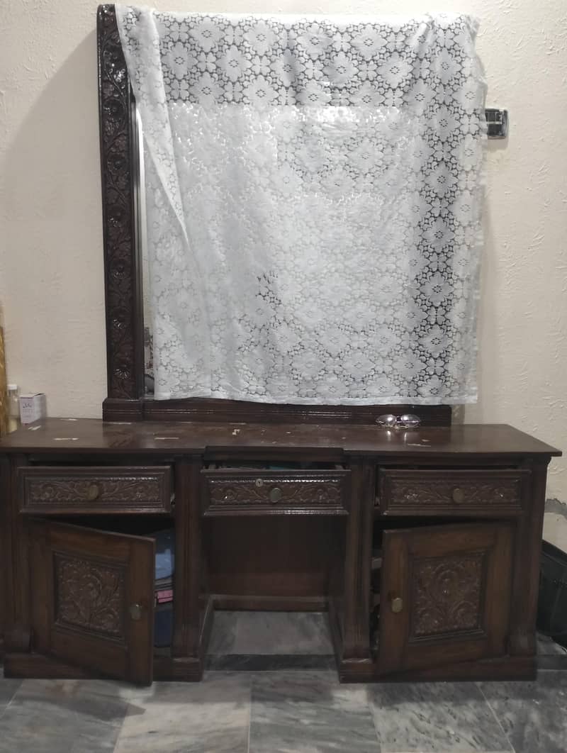 dressing table 3