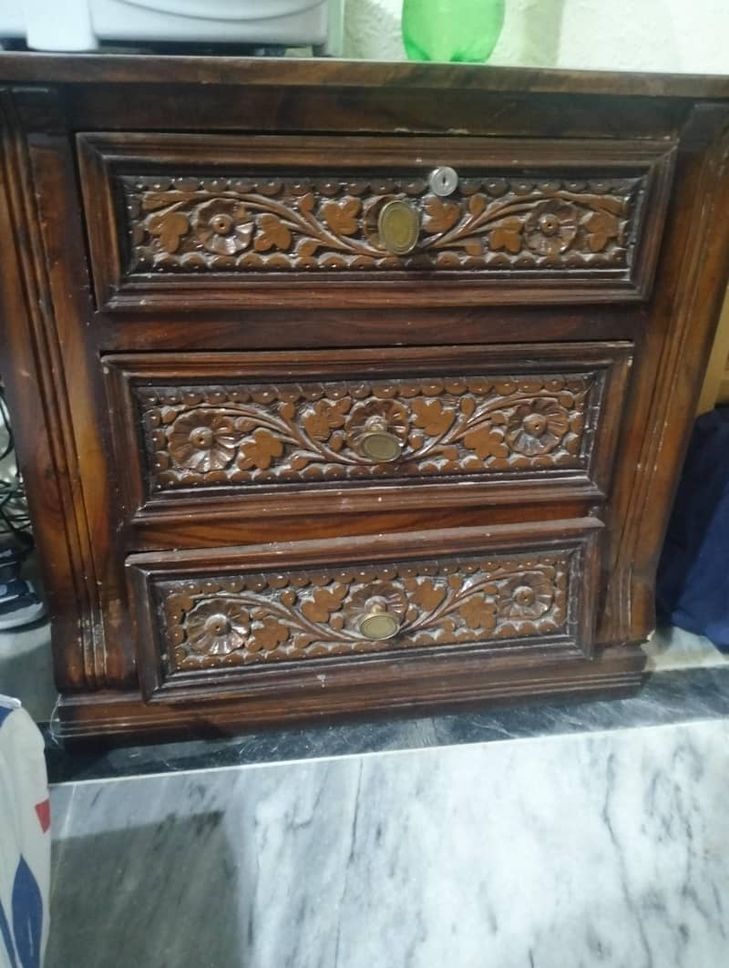 dressing table 4