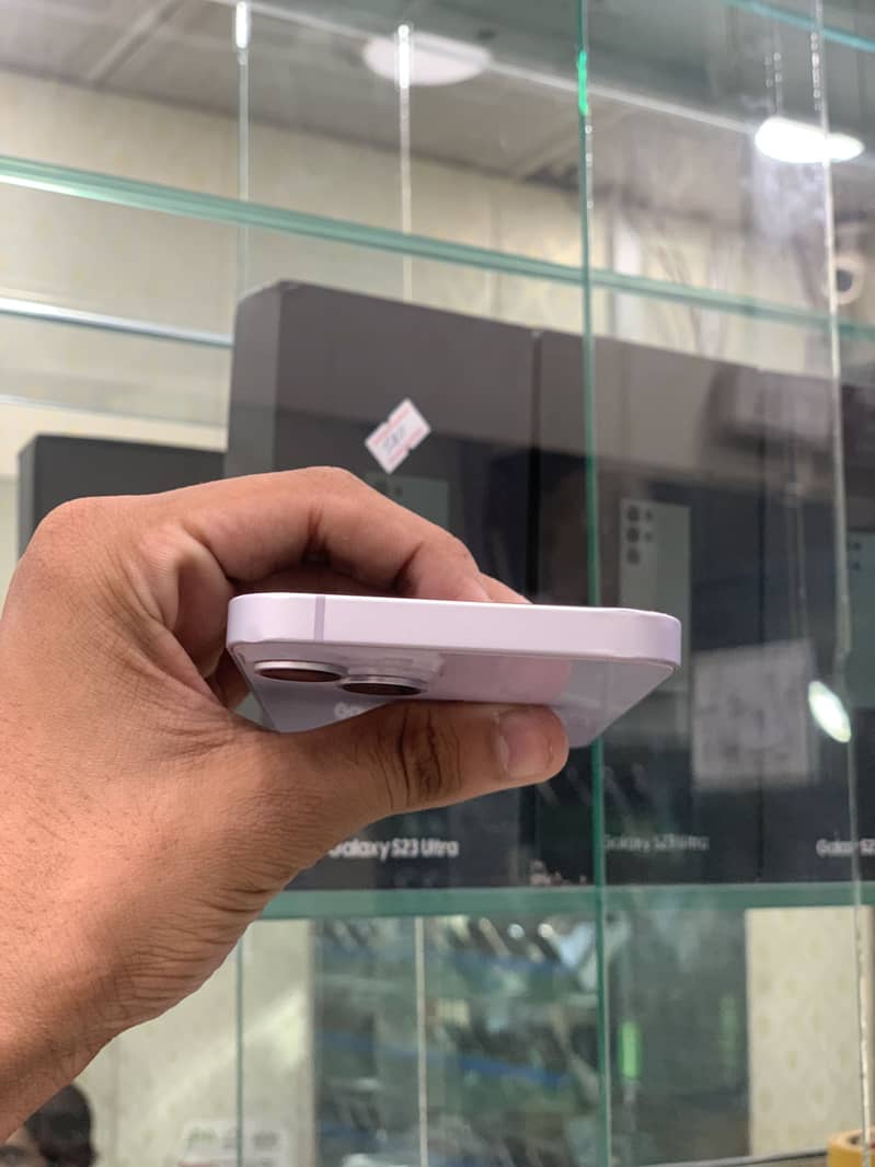Apple iPhone 14 4
