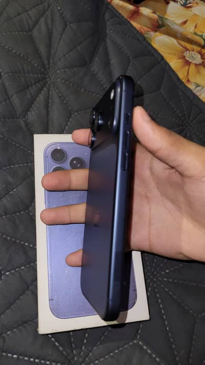 Apple iPhone 17 Pro Max LLA model factory unlocked