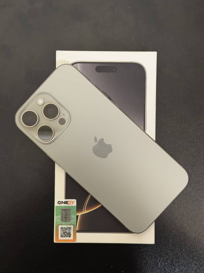 Apple iPhone 16 Pro Max 1