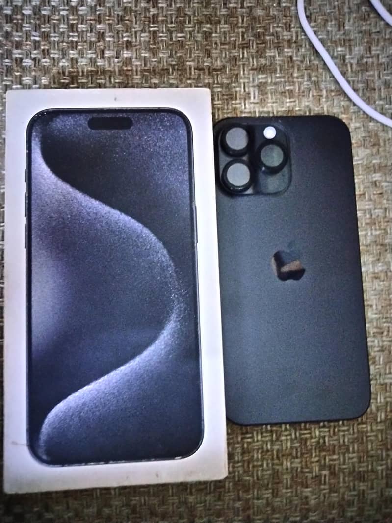 Apple iPhone 15 Pro Max 5