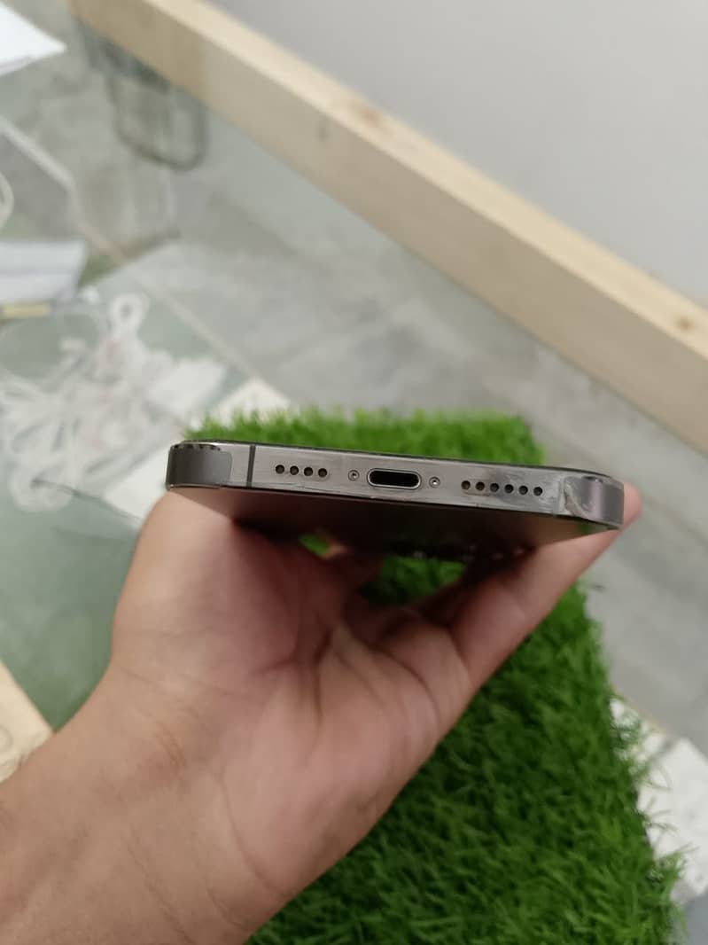 Apple iPhone 12 Pro Max 2