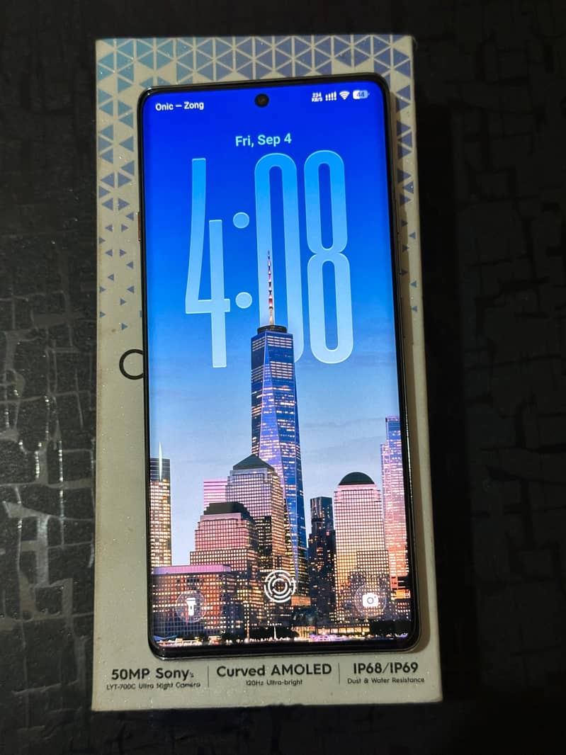 Tecno camon 40 PRO 0