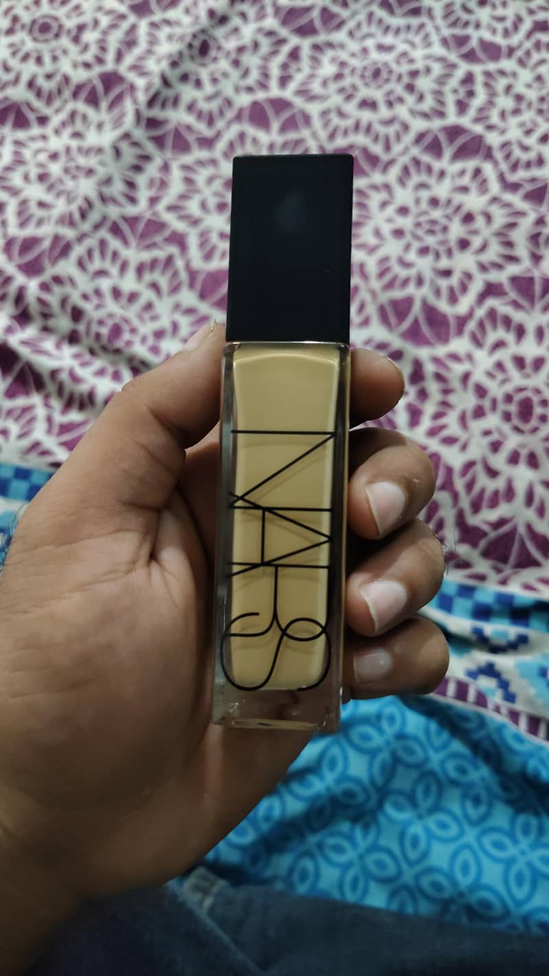 Nars Radiant Foundation 3