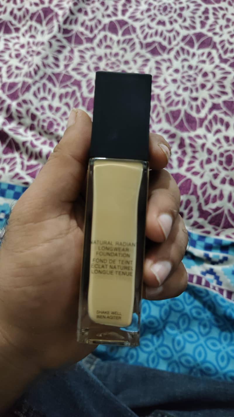 Nars Radiant Foundation 4