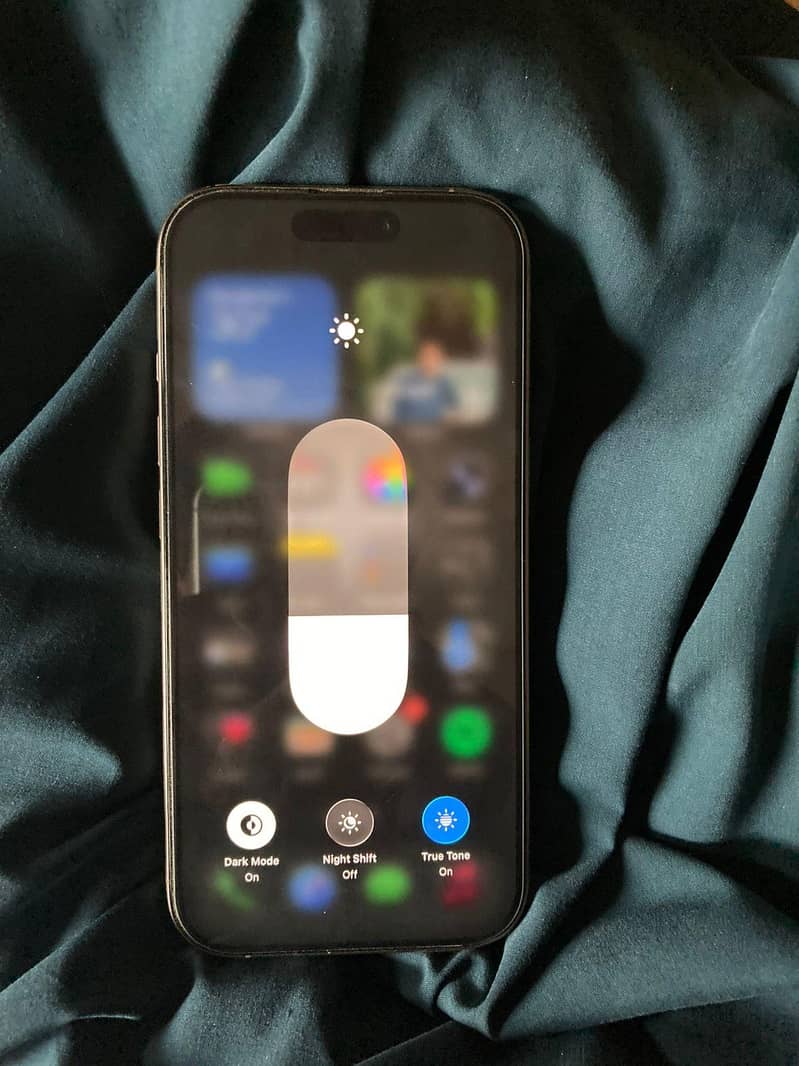 Apple iPhone 16 Pro 5