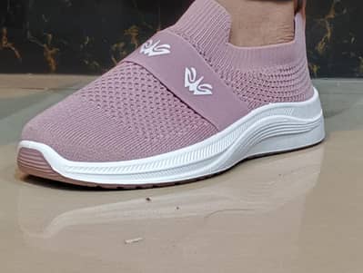 girls shoes pink color
