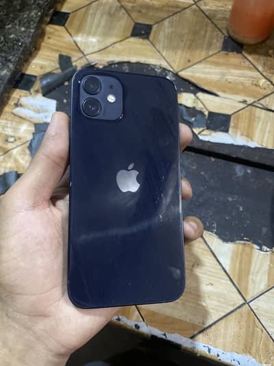 Apple iPhone 12